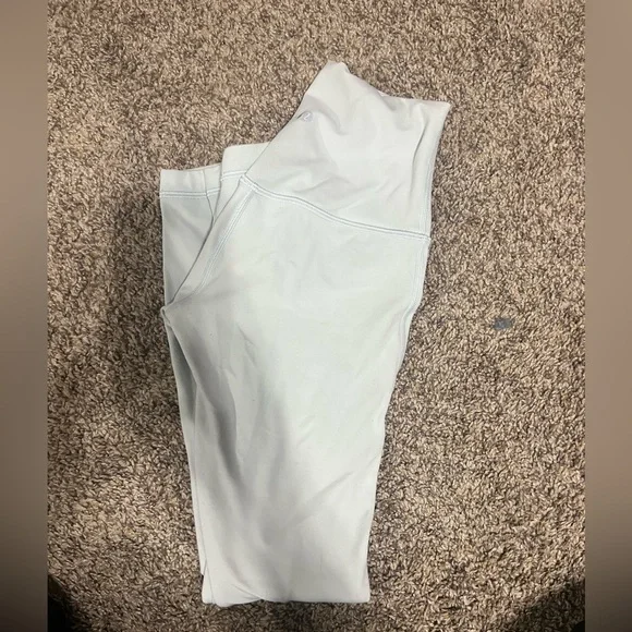 White High Rise Lululemon's Aligns 🤍 - Picture 2 of 4